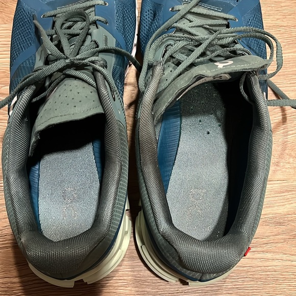 On Running Blue and Green Athletic Shoes with Cloud Cushioning - Picture 6 of 6